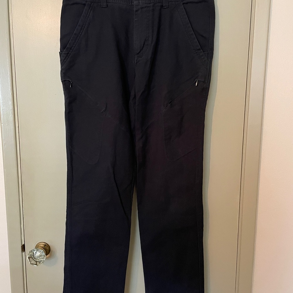 NAU size 32 black pants men’s or women’s according to the site